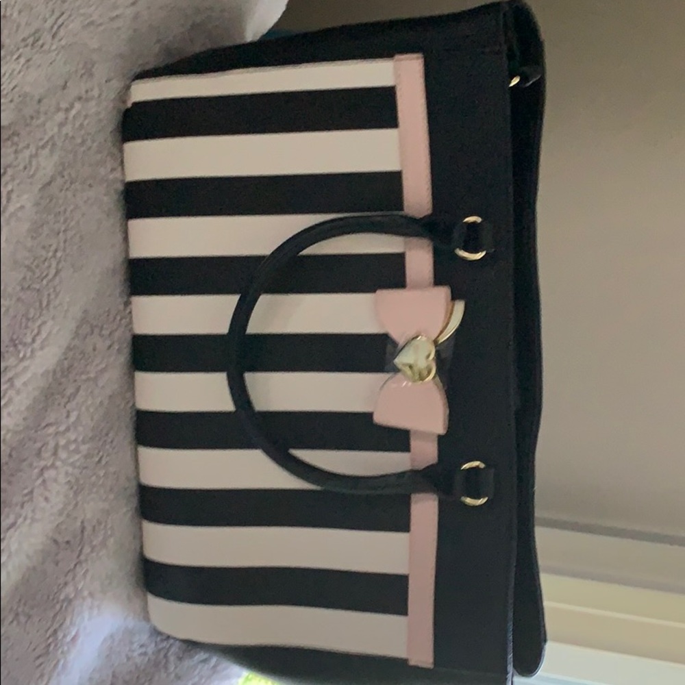 Brand new purse